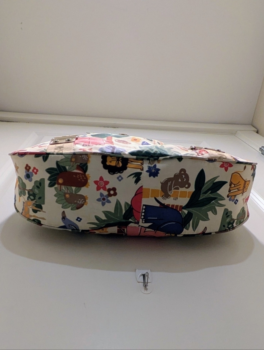EUC LeSportSac x Tokidoki Animal Floral Print Shoulder Bag with Floral Lining - Picture 8 of 13